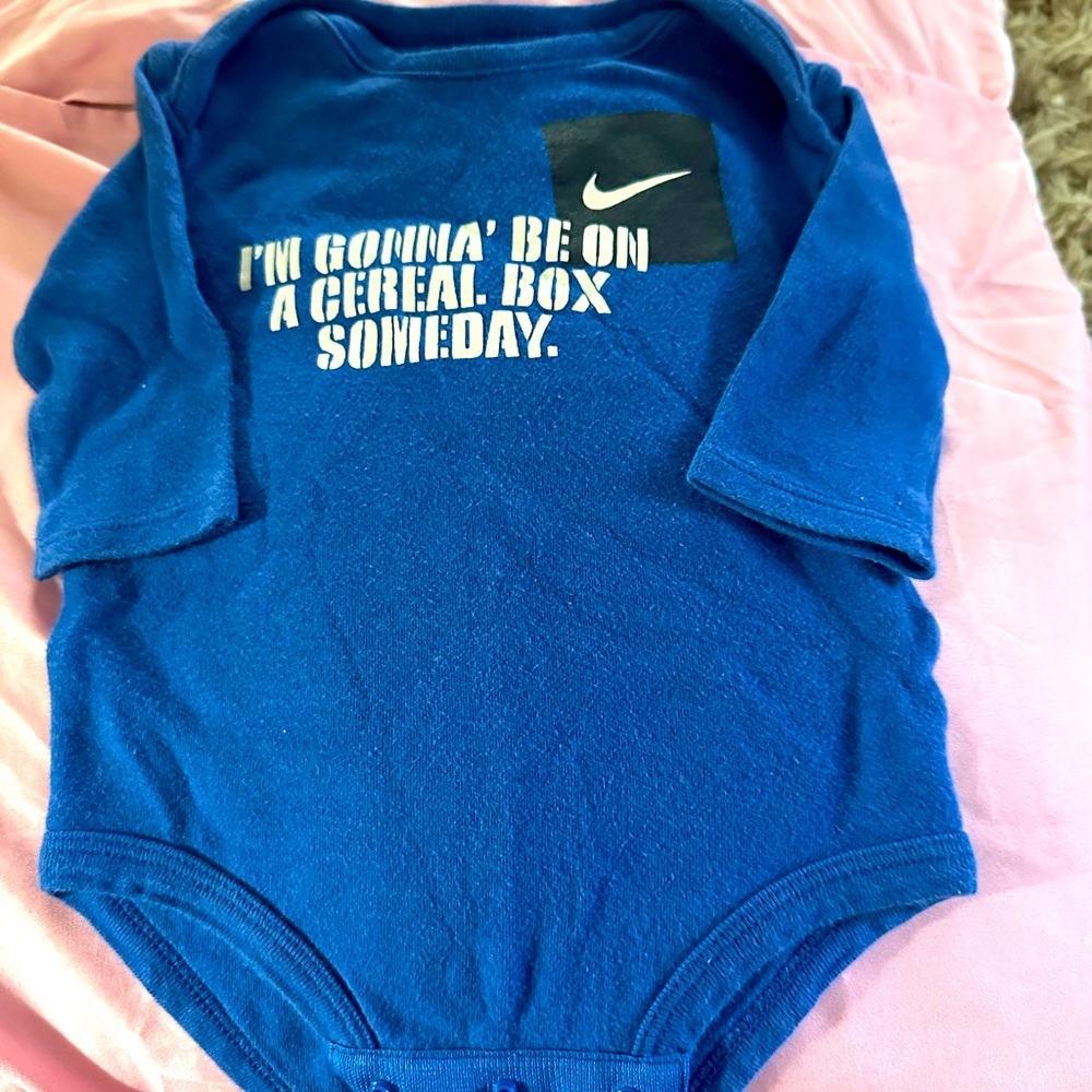 Long sleeve Nike Onesie 0-3 months
